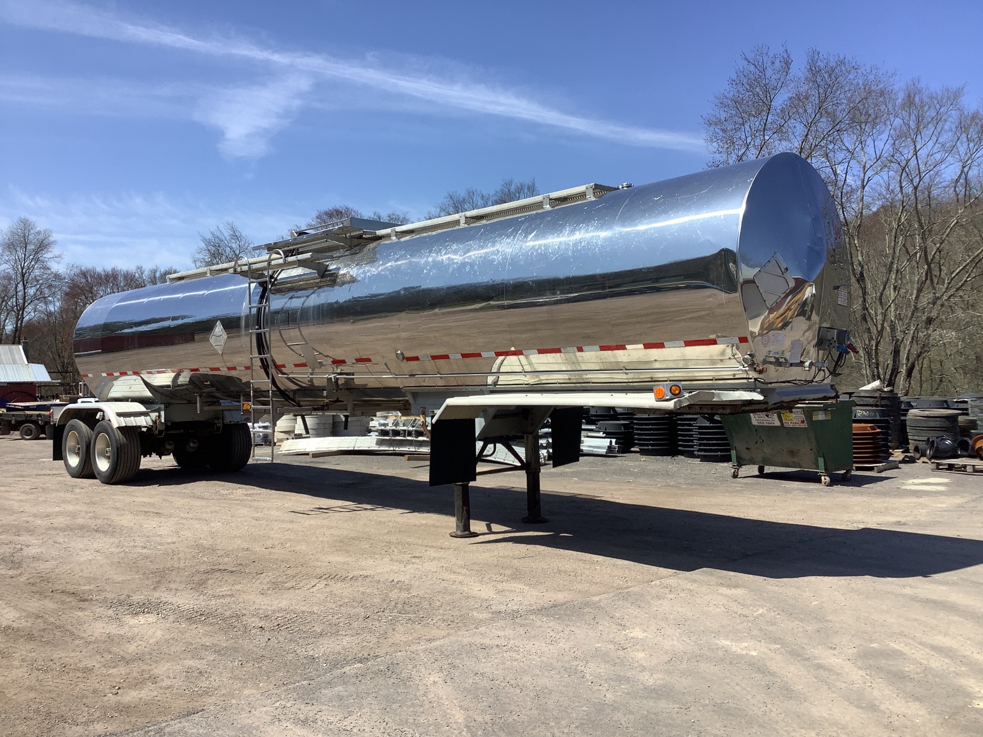 1989 Stainless Tank & Equipment 7000 gal Tanker Trailer