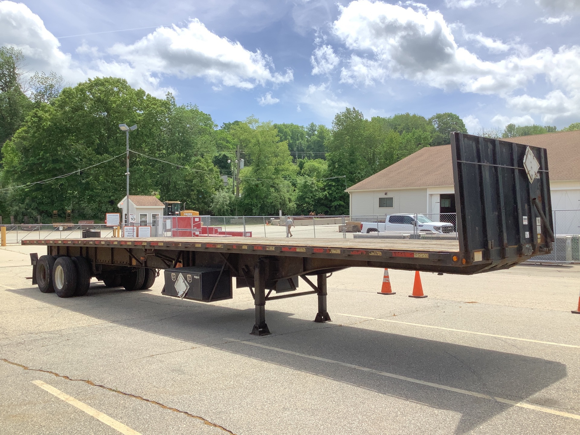 2009 Clark T/A Flatbed Trailer