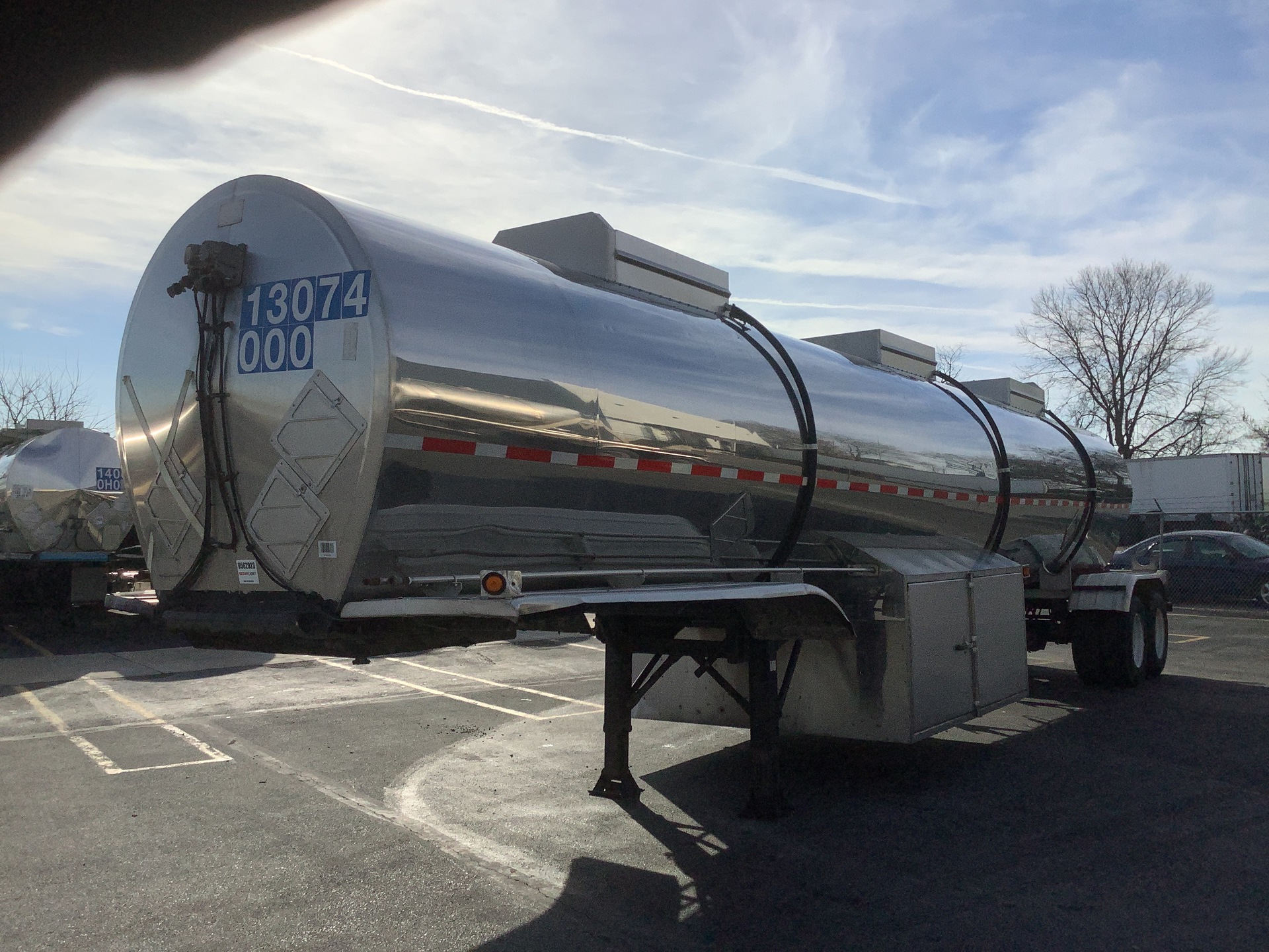 1987 Bar-Bel T/A Tanker Trailer