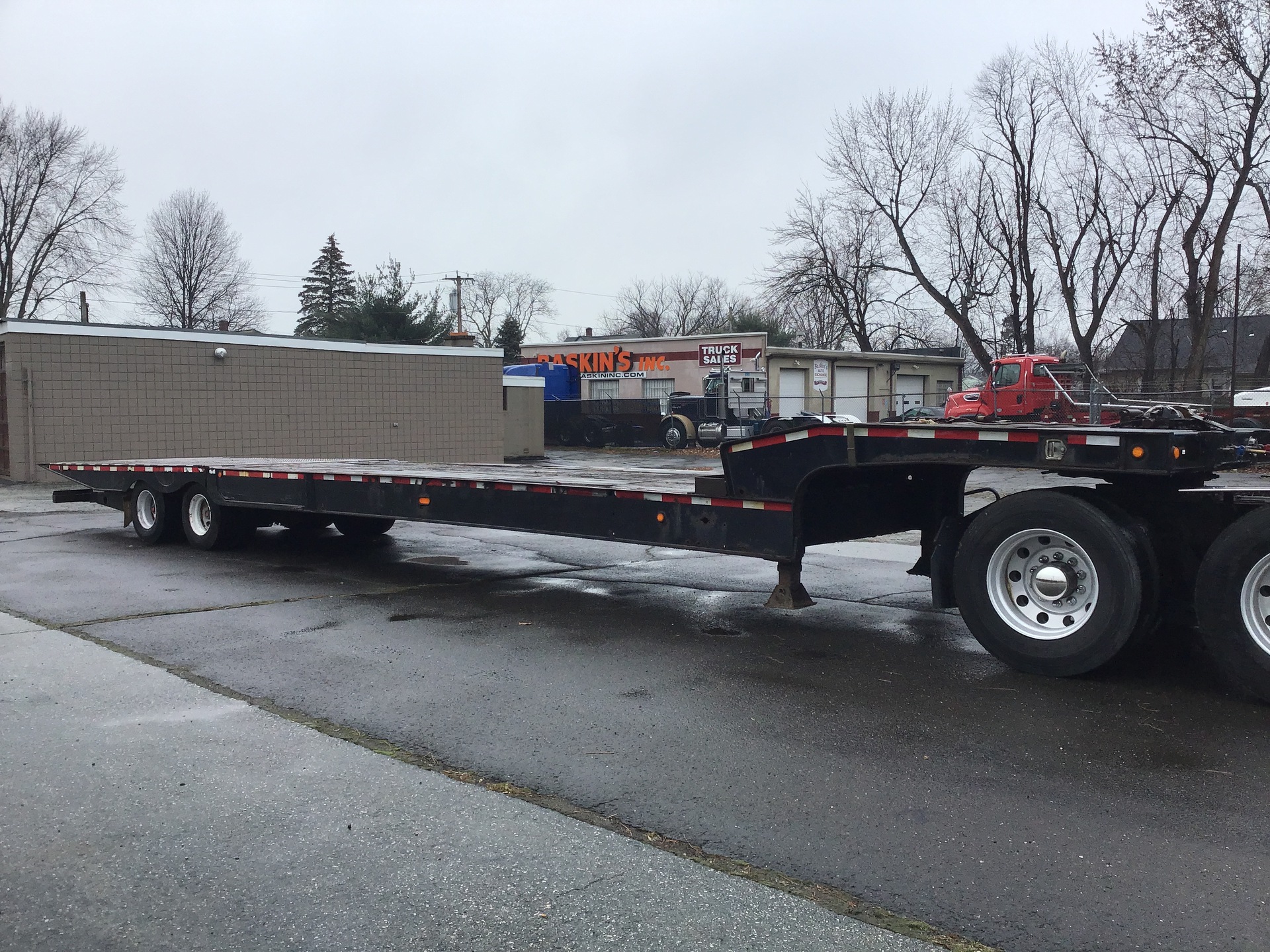 2007 Landoll 930B T/A Equipment Trailer