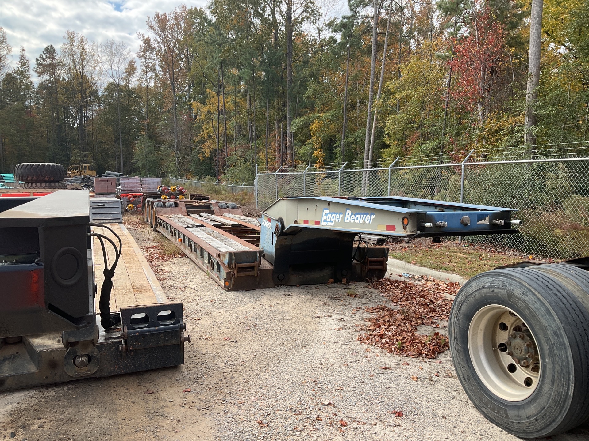 2000 Eager Beaver 50GSL 50 ton 24 ft 24 ft Tri/A Lowboy Trailer