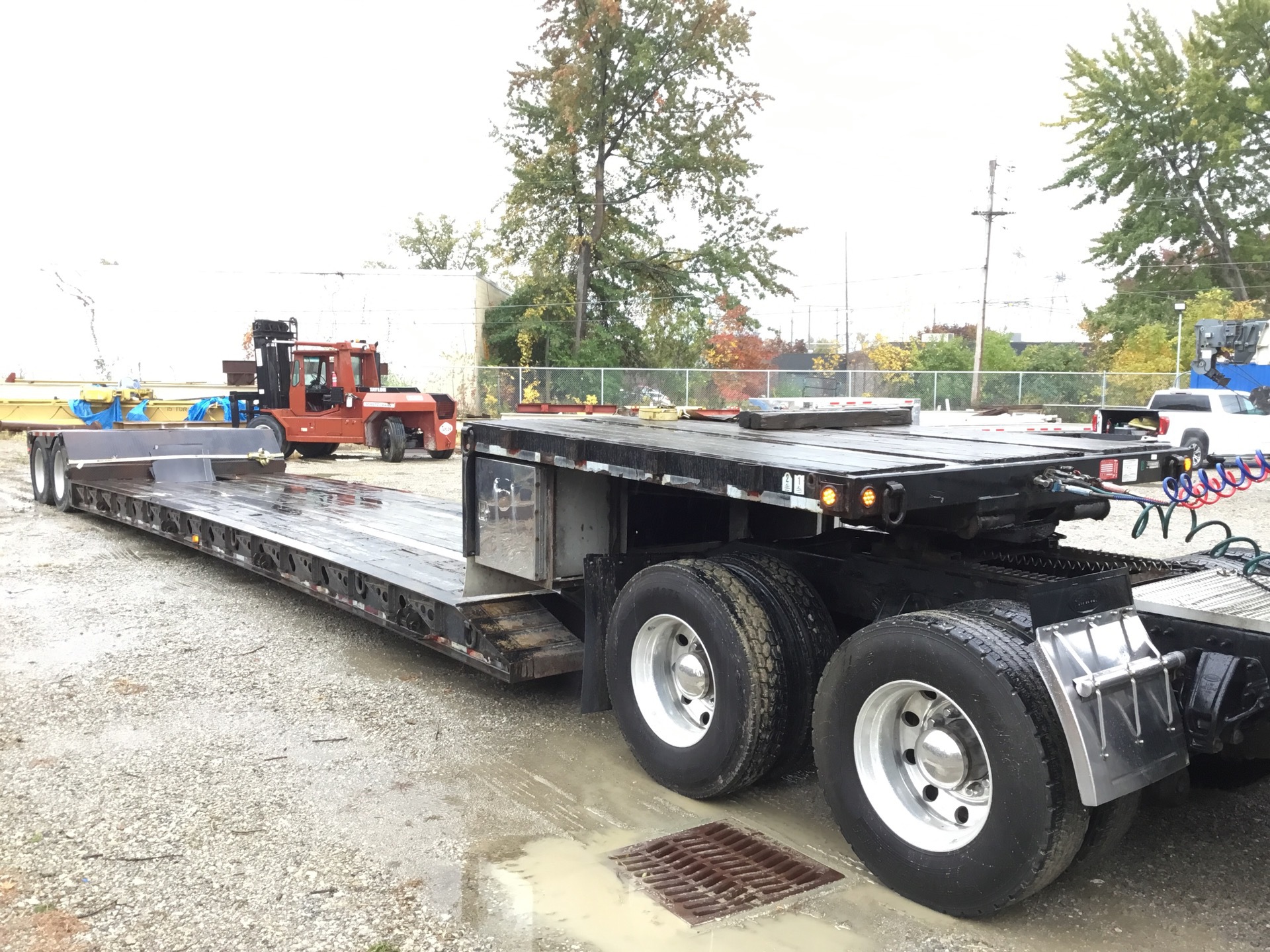 2001 XL Specialized Trailers  48 ft T/A Double Drop Removable Gooseneck Lowboy Trailer