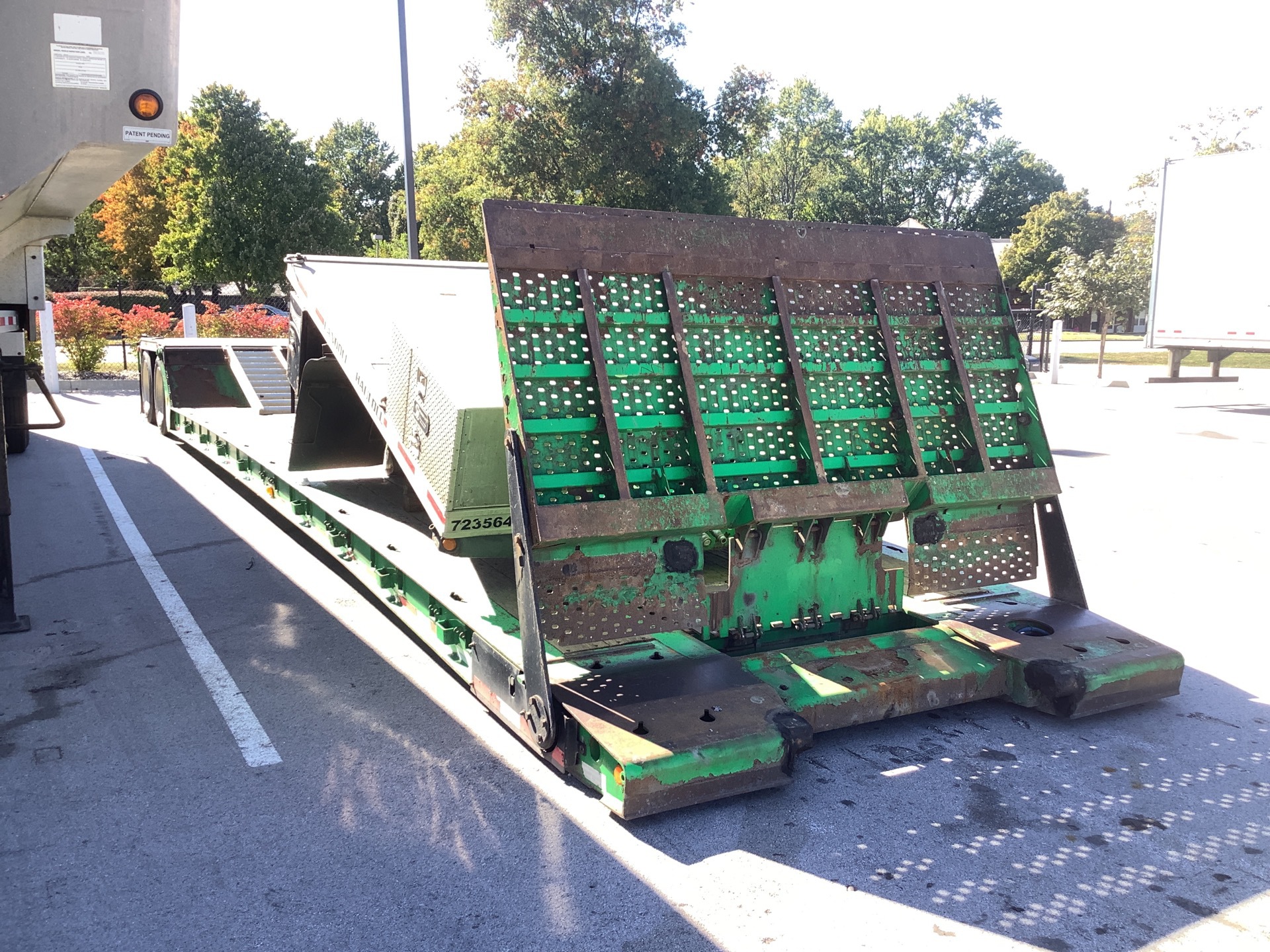 2015 Landoll 825 30 ft 6 in T/A 71950 lb Lowboy Trailer