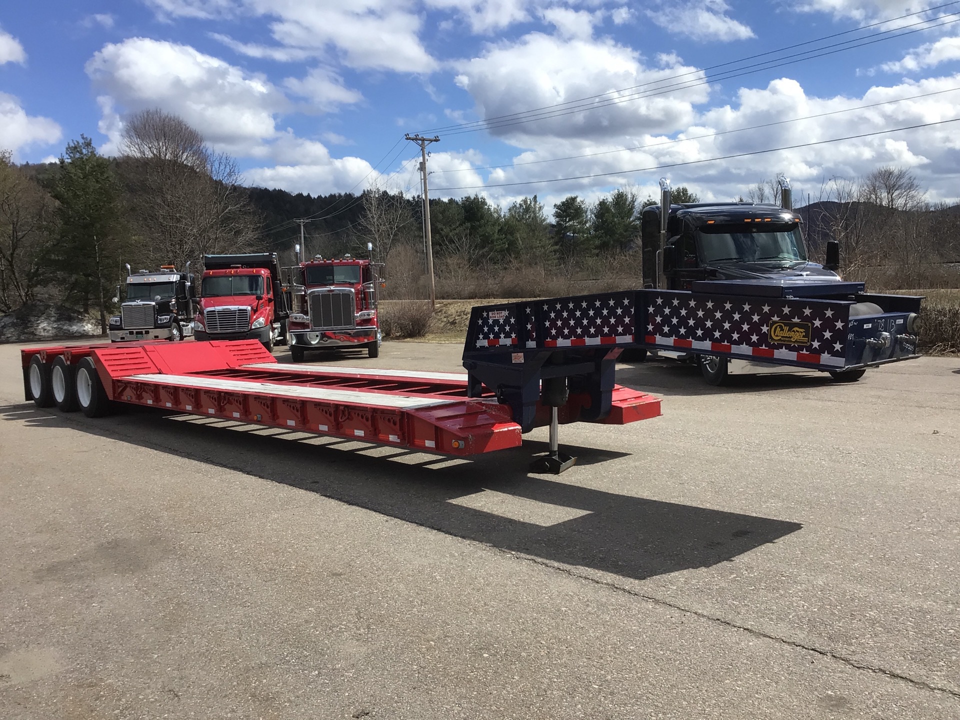 2020 Witzco Challenger RG52 22 ft 6 in Tri/A Removable Gooseneck Lowboy Trailer