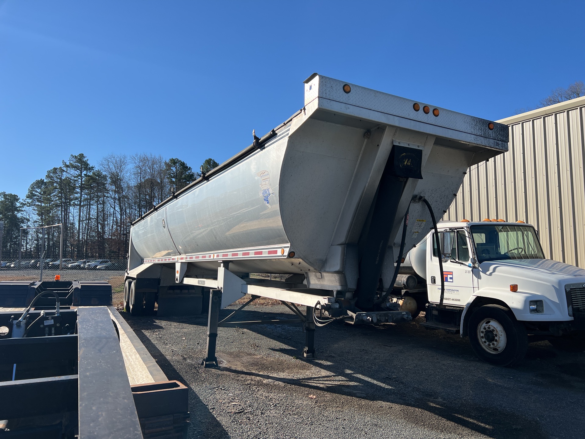 2006 MAC T/A End Dump Trailer