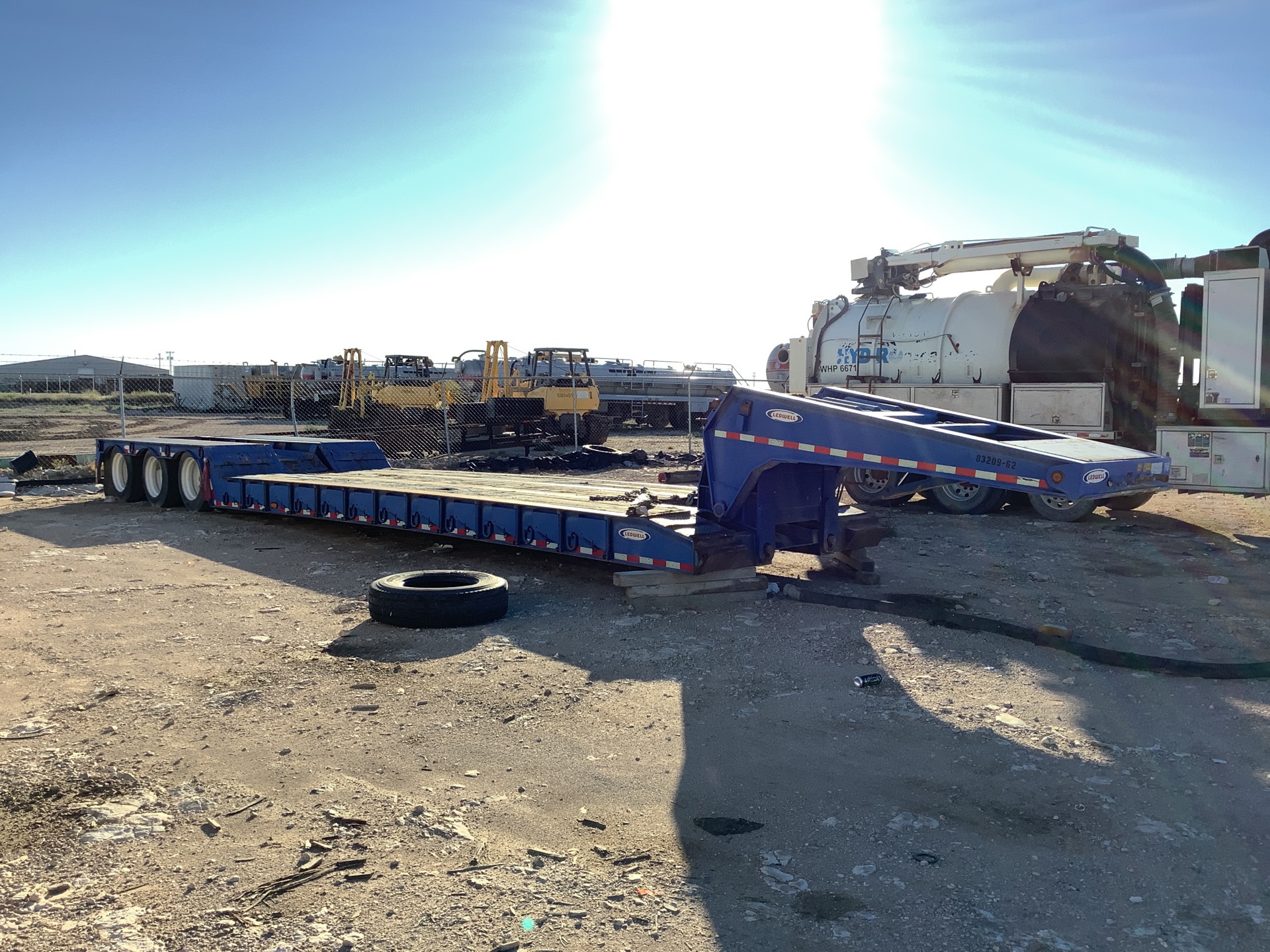 2013 Ledwell LW50 DDRN3 39 ft Tri/A Removable Gooseneck Lowboy Trailer