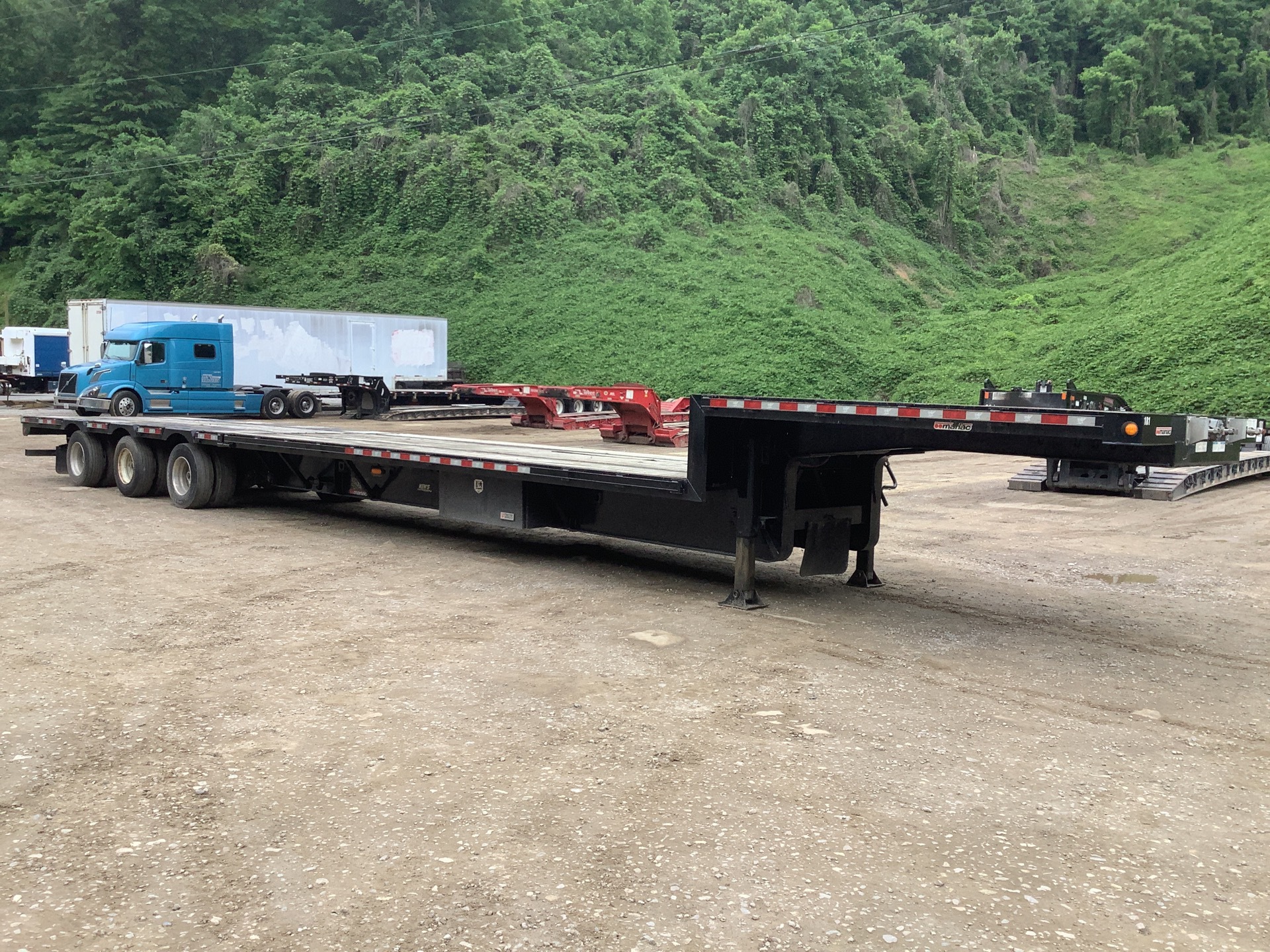 2018 Manac 14353A030 53 ft Tri/A Step Deck Trailer