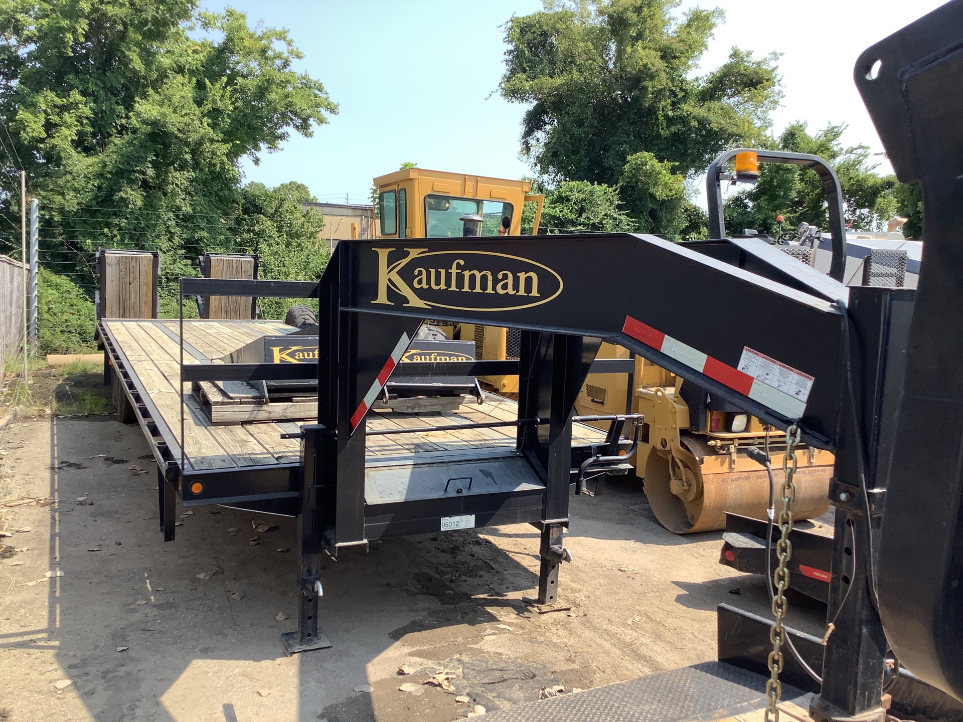 2016 Kaufman Gooseneck Equipment Trailer