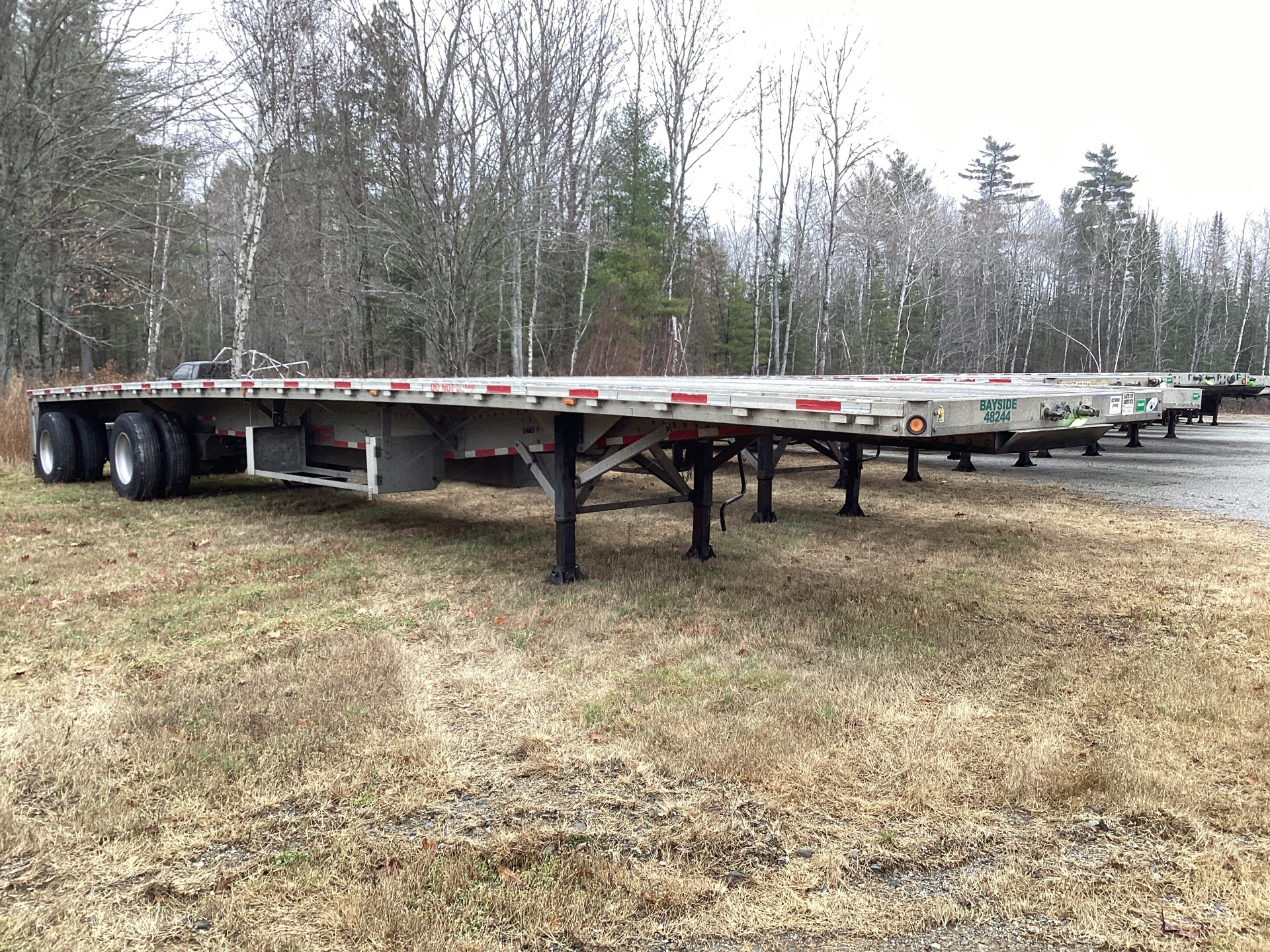 2010 Reitnouer 48 ft T/A Flatbed Trailer