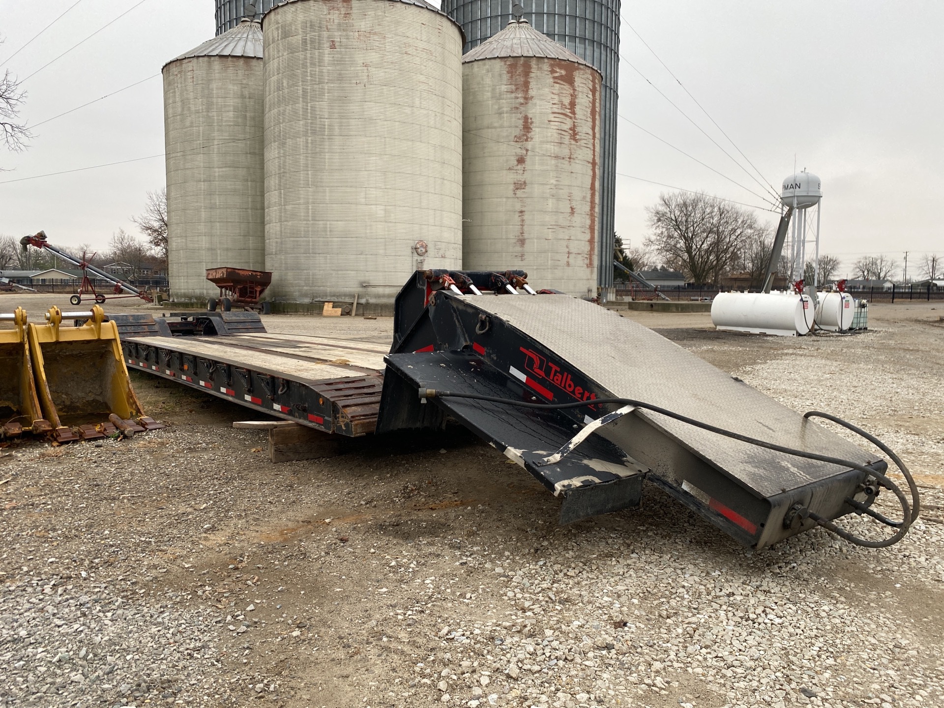 2000 Talbert T3DW-50SA-HRG-1-T1 Tri/A Removable Gooseneck Lowboy Trailer