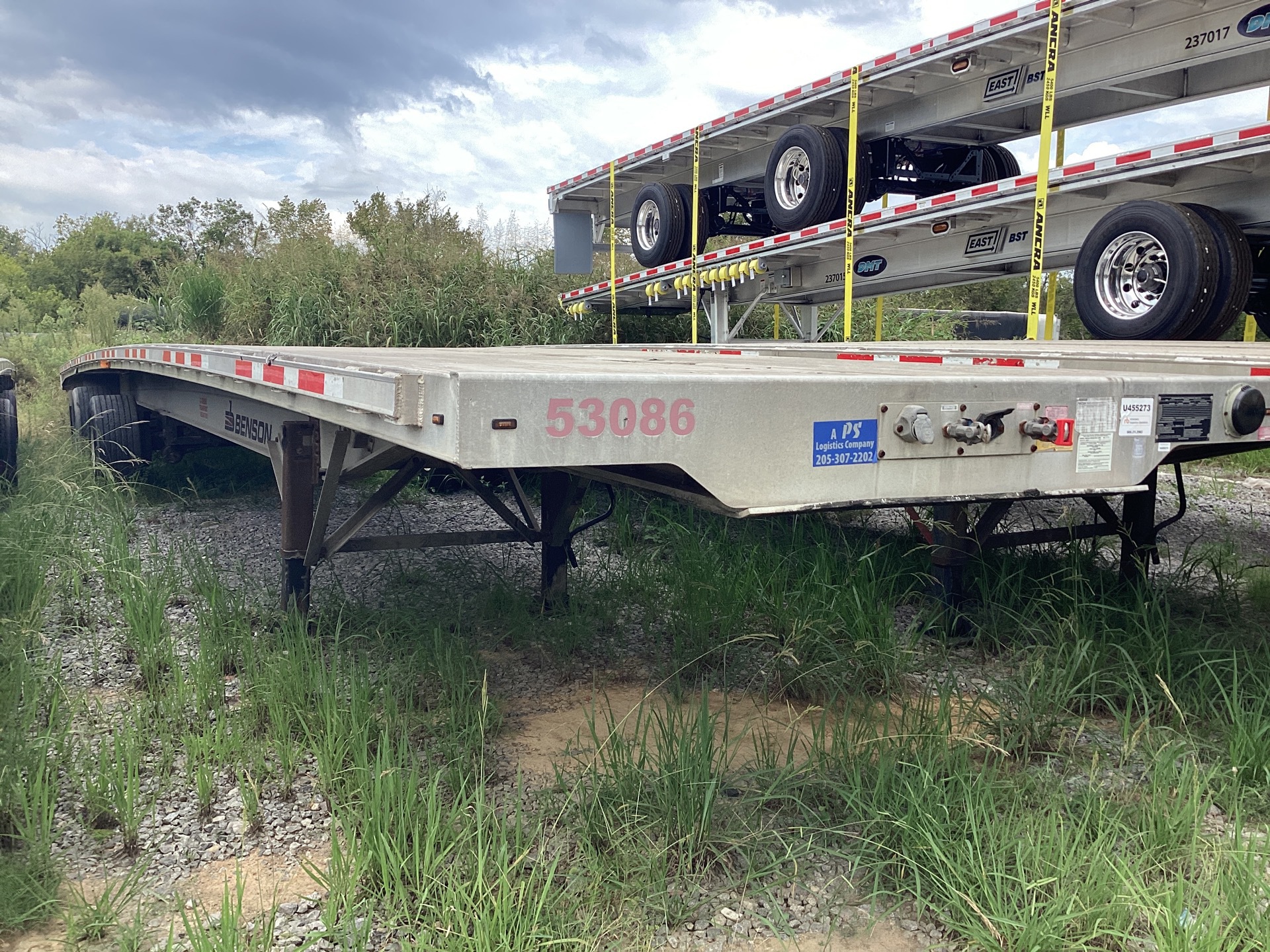 2013 Transcraft 53 ft T/A Flatbed Trailer